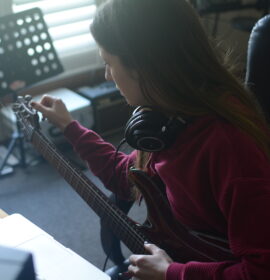 Guitar and Bass lessons Western Suburbs