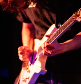 Guitar/Bass Lesson in Ryde by Professional Guitarist